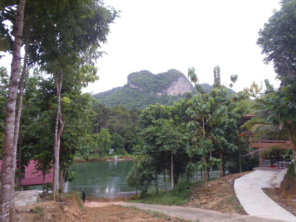 Takhun Mountain View Bed & Breakfast Ban Tha Khun Bagian luar foto