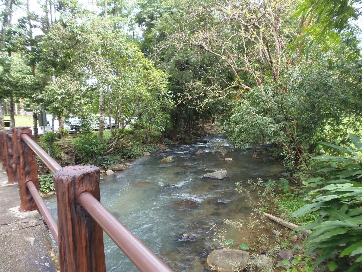 Takhun Mountain View Bed & Breakfast Ban Tha Khun Bagian luar foto