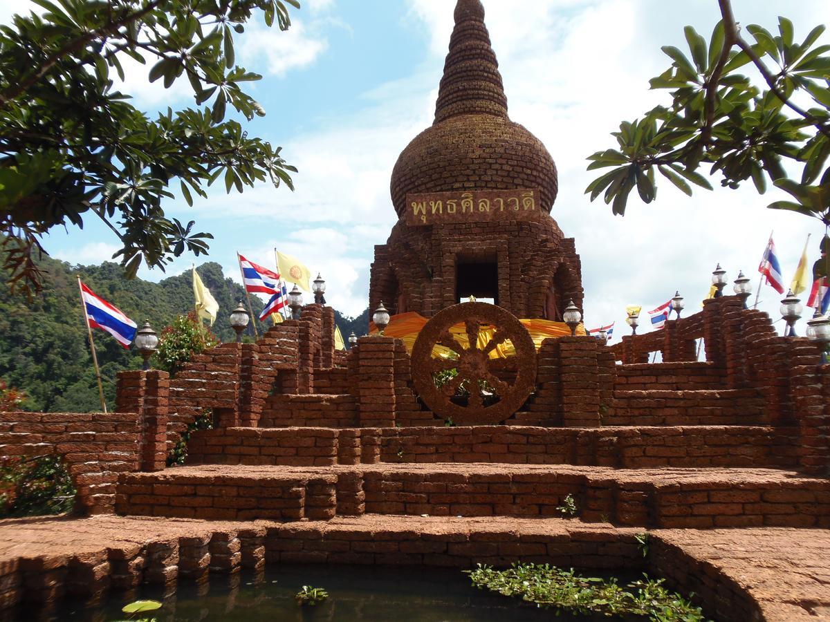 Takhun Mountain View Bed & Breakfast Ban Tha Khun Bagian luar foto
