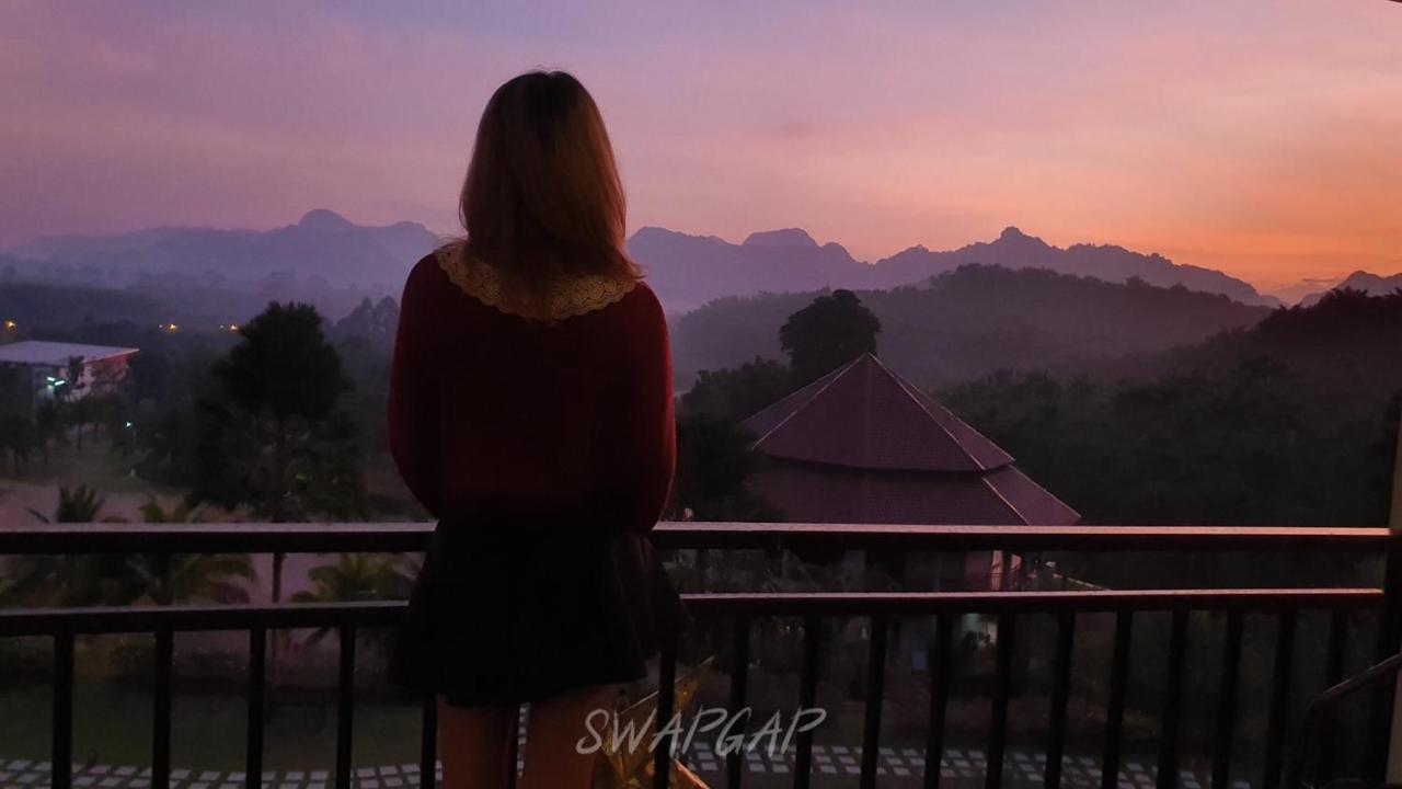 Takhun Mountain View Bed & Breakfast Ban Tha Khun Bagian luar foto