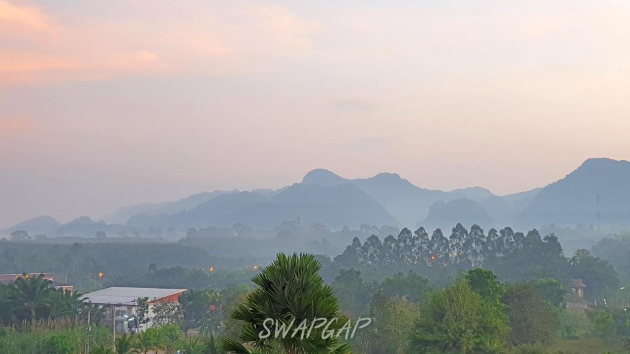Takhun Mountain View Bed & Breakfast Ban Tha Khun Bagian luar foto
